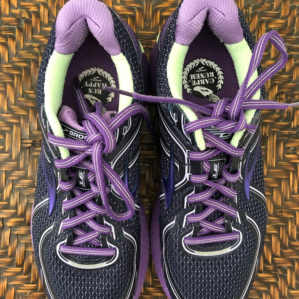 Brooks Adrenaline GTS 16 Running Shoes Size 8 w/ Box Like New - Picture 2 of 7